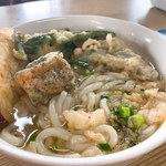 うどんの一平 - かけうどん（大）に天ぷら串SETを乗せて・・・