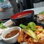 Jub Jub Khao man kai - カオマンガイいっぱい。