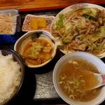 ぶんぶく茶屋 - 野菜炒め定食830円