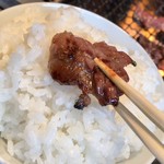 十八番 - ふわっとさを残したミディアムレアの焼き加減でご飯がススム