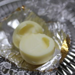 リンツ ショコラ ブティック  - ホワイト