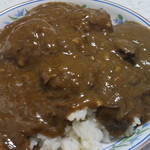 コミルキッチン - 盛り付けてみた(大盛り)【持ち帰り牛すじトロトロカレールー】