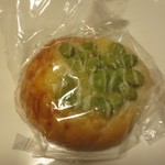 パティスリー タツヒト サトイ - 枝豆チーズのパン