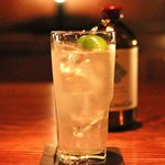 歯車 - ドリンク写真:辰巳蒸留所 アルケミエ 犬啼 INNAKI のジントニック