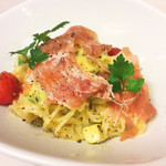 イタリア厨房 KUNISHIMA - アボカトと生ハムの冷製パスタ