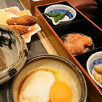 Gohan To Watashi - 1910_ごはんとわたし ららぽーとEXPOCITY_わたしの定食＠2,187円_かしわめし、具沢山豚汁、厚切り豚ロースの生姜焼き、郷土料理博多がめ煮、三元豚のひとくちヒレカツ、珈琲_トロロと生卵を混ぜると最高の喉越し！