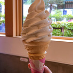 バーンズ - 白ごまソフトクリーム