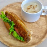 CHIRUKO RINO - スモークベーコンチリチーズドッグ