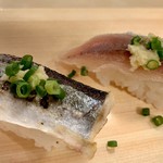 Kaisen Sushi Kaikatei - お勧めの秋刀魚2貫528円
                        これは酷いなあ