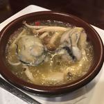 牡蠣酒場 すずきんち - 牡蠣とキノコのアヒージョ