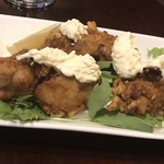 牡蠣酒場 すずきんち - 鶏モモの唐揚げ