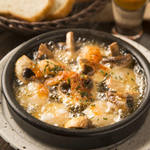 大蒜橄欖油風味蝦子和蘑菇