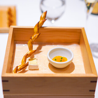 RESTAURANT SANT PAU - 重箱チーズ