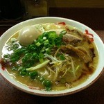 Kotsukotsutei - こってりラーメン＋味玉　￥８５０