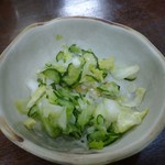 かぎもとや - 先ずはこれと お茶が でてきます 
            信州らしい