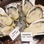 オイスター＆ワイン 牡蠣屋バル - 