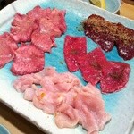 炭火焼 ゆうじ - 【2012.01.26】タン、ミノ、レバー、ハツ