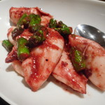 ロウホウトイ - ヤリイカの紅麹炒め