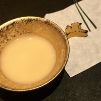 小熊 - 芋のノンアルコール飲料
                      
                      飲める人にはリキュール入り。
