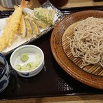 十割そば会 - 天ぷらそば698円（税別）蕎麦の大盛無料