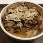 すき家 - きのこペペロンチーノ牛丼・並（520円）