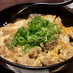 鉄板焼きステーキと生うどんの店 神戸牛あかぎ屋 - すじ玉丼斜俯瞰