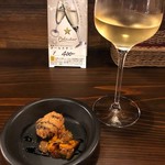 ビストロ エトワ - お通しと白ワイン