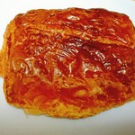 118071447 - 「パン・オ・ショコラ」（230円　税別）