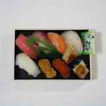 京王ストア - 料理写真:｢極にぎり寿司８カン｣です｡2019/10