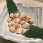 Kuzushi Sushi Kappou Kurage - 塩煎り銀杏