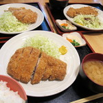 とんとん亭 - いただきます！(ロースカツ定食250g、1,050円)