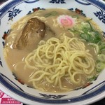 岸和田サービスエリア（下り）フードコート - 白湯ラーメンの麺