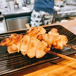 串焼き 巴 - ノドナンコツ  塩    1串150円