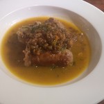 春風駘蕩 - NZ産リーダニョー（仔羊シビレ）の自家製ソーセージレンズ豆添え