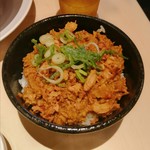 河内の中華そば 醤 - まかない飯(アグー豚のカレーミンチ丼)