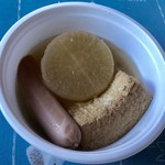 おやつショップ かわちゃん - 料理写真:おでん（大根・ソーセージ・厚揚）