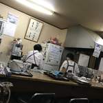 ごはんばー - 店内雰囲気
      女性２人で切り盛りされています