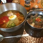 喜福世 - (料理)コク旨冷麺 ミニ丼セット