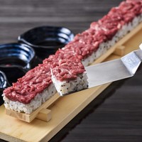 ユッケ寿司（ハーフサイズ）