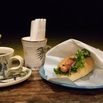 浜辺の茶屋 - 「ホットドッグ」＆「コーヒー」