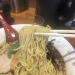 らー麺 藤平 - 麺　リフトアップ