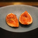 カハラ - 熟れ熟れ無花果。
      美味しすぎました✨