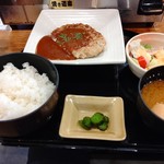 豊丸水産 - 【2019.10.23(水)】ワンコインランチ(ハンバーグ)500円