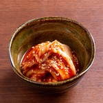 Koshitsu Izakaya Tebaichi - 焼肉屋さんのキムチ