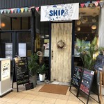 SHIPS - お店