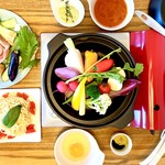 カフェ食堂ハイダウェイ