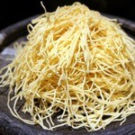 焼鳥・元気 - 鍋の後は、これでしょう。 ラーメンをオーダーしましたよ。 細い麺なので、直ぐに出来上がりますよ。
