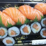 魚力 - 料理写真:◆アトランティックサーモンにぎり◆♪