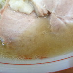 ラーメン二郎 - 薄めに映るが...