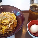 Sukiya - きのこペペロンチーノ牛丼チーズおんたまMIX